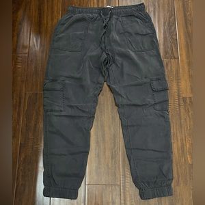 Grey cargos elastic